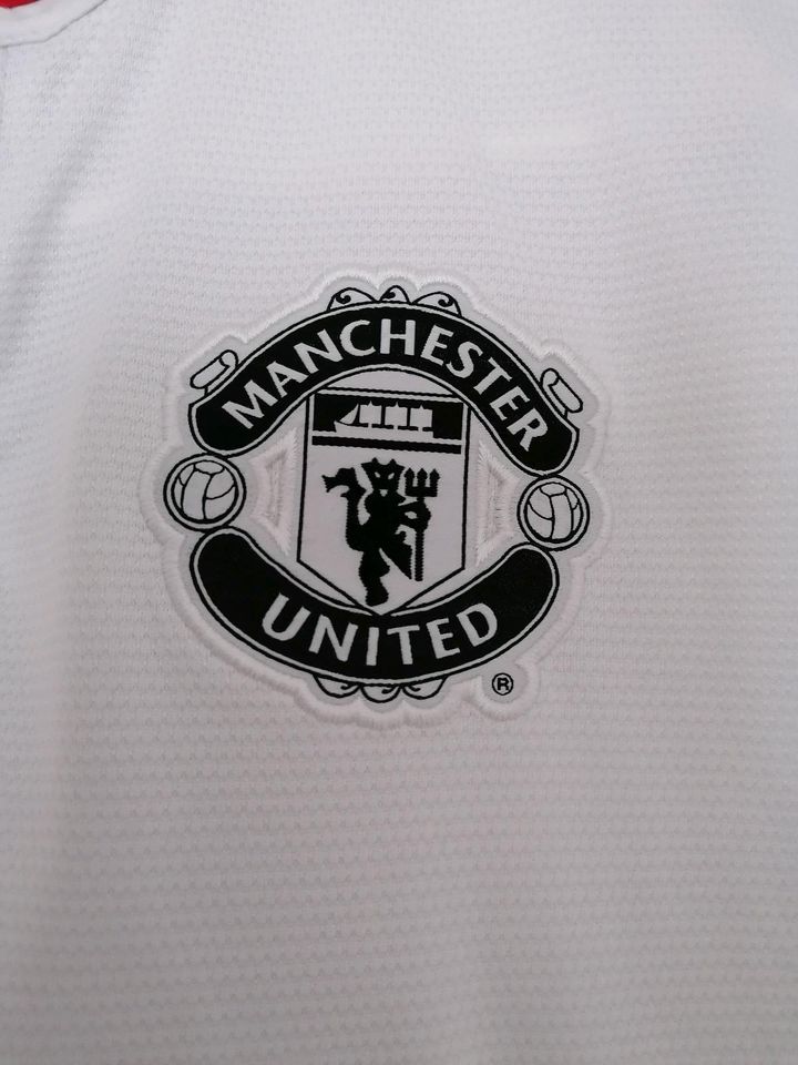 Originale Manchester United Trikots 9 St. XL einige sehr selten in Delitzsch