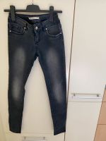 Miss Anna Jeans Skinny schwarz neuwertig Größe 36 Bayern - Krumbach Schwaben Vorschau