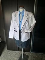 Schicker weißer Blazer mit schwarzen Borten Hessen - Bad Soden am Taunus Vorschau