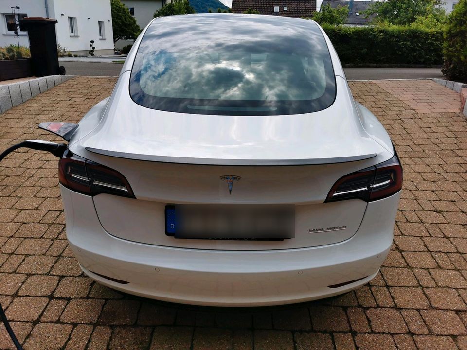 Tesla Model 3 Performance Refresh Ryzen mit Herstellergarantie in Reutlingen