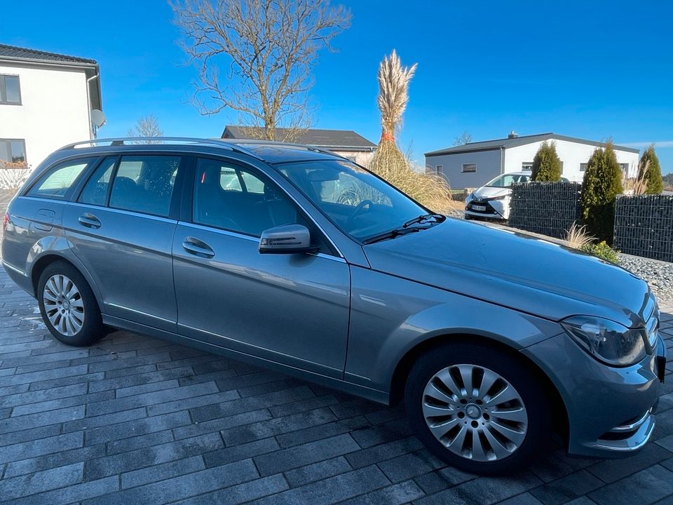 Mercedes C220 T Avantgarde 6 G Navi 2-Z.Klima Parks. in Gerolstein