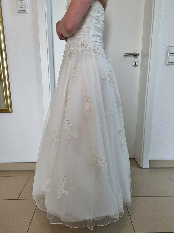 knöchellanges elfenbeinfarbenes Brautkleid A-Linie Gr. 36 in Zirndorf