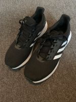 Adidas Herren Schuhe Sneaker Gr.45,5, Neuwertig Frankfurt am Main - Ostend Vorschau