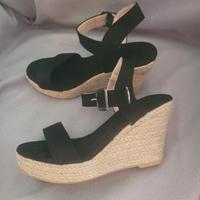 NEU Plateau Sandaletten Keilabsatz Gr 38 schwarz beige Bayern - Lichtenfels Vorschau