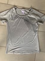 Adidas Shirt grau Gr. 42/44 Nordrhein-Westfalen - Euskirchen Vorschau