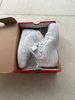 Neue Nike, Court Borough Mid 2 (GS), weiß, 36, neu Düsseldorf - Benrath Vorschau