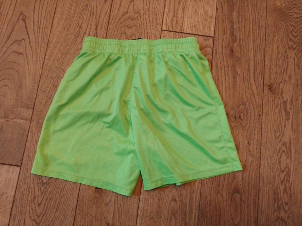 Nike Dri-fit Shorts in grün 140-152 top Sporthose in Pulheim