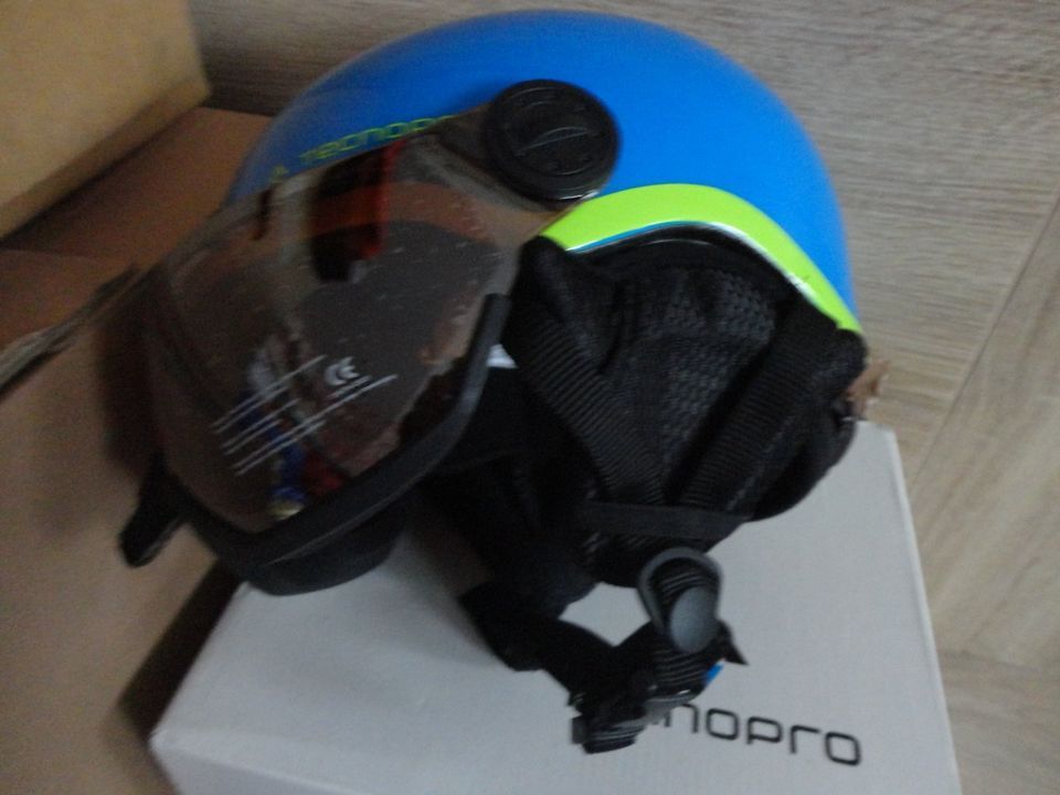 Tecnopro Ski & Snowbord Helm inkl.Brille, blau in Bischofswerda