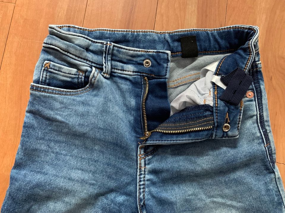 Jeans — Größe 134 — Skinny Fit — H&M in Buxtehude