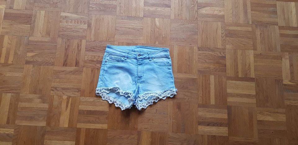 High waist Jeans shorts hot pants used look H&M mit Spitze in Stuttgart