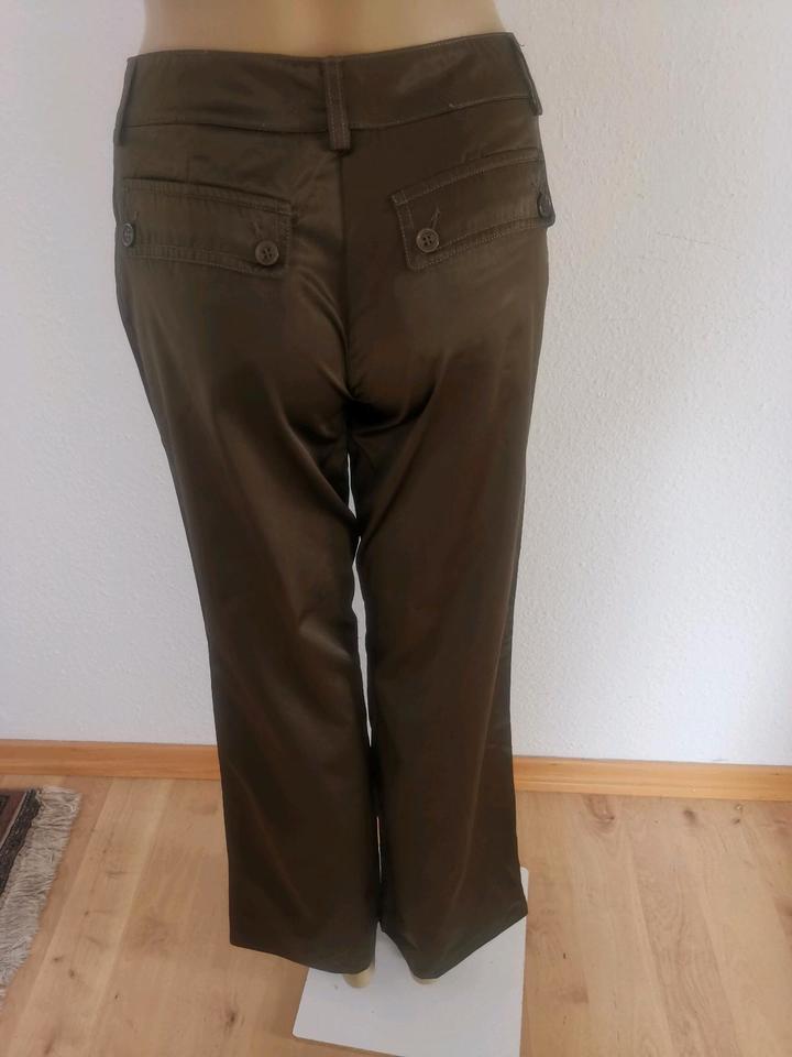 Hose Gr 34,von Cambio, neu, oliv changierend, weites bein, in Lohne (Oldenburg)