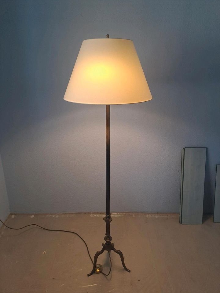 Stehlampe Vintage Messing 70er in Hameln