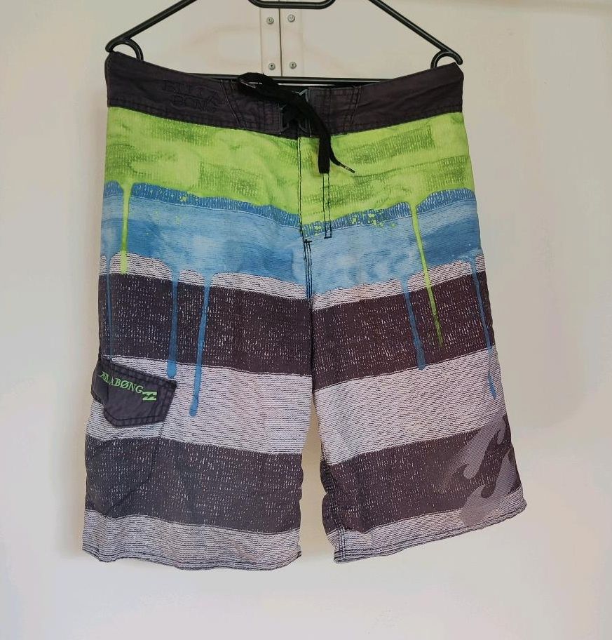 Billabong Boardshort Surfer Badehose Gr. 32 in Bremen