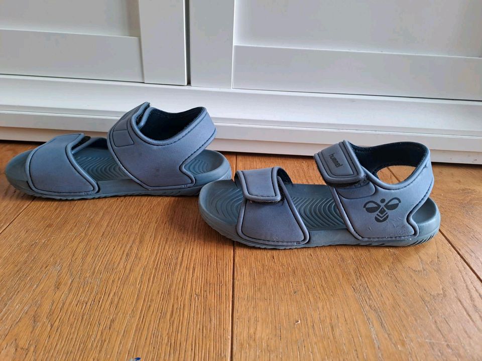 Hummel Badeschuhe Sandalen Größe 31 in Kiel