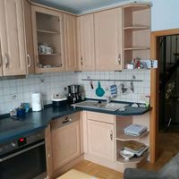 Einbauküche in Beige und blauer Arbeitsplatte Thüringen - Schleusingen Vorschau