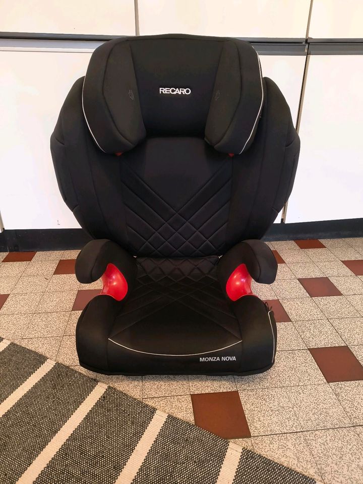 Recaro Kindersitz Monza 15 bis 36 kg in Gusborn