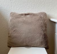 Braunes Kissen Teddy Flauschig Blogger Cozy | 45x45 Nordrhein-Westfalen - Bergisch Gladbach Vorschau