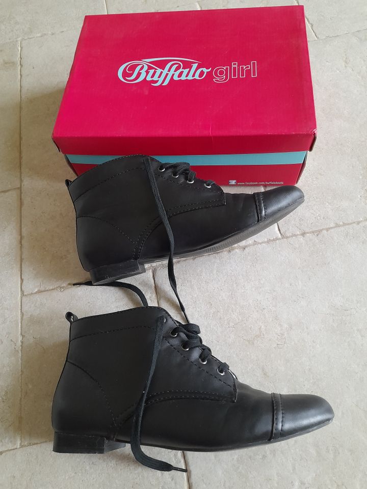 Buffalo Stiefeletten schwarz, 40 in Reken