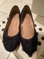 Ballerinas Halbschuhe Mocassins Gr. 41 S. Oliver dunkelblau Nordrhein-Westfalen - Haan Vorschau