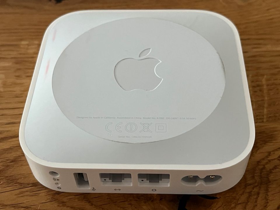 Apple AirPort Express 802.11n (2. Generation) in Höhenkirchen-Siegertsbrunn