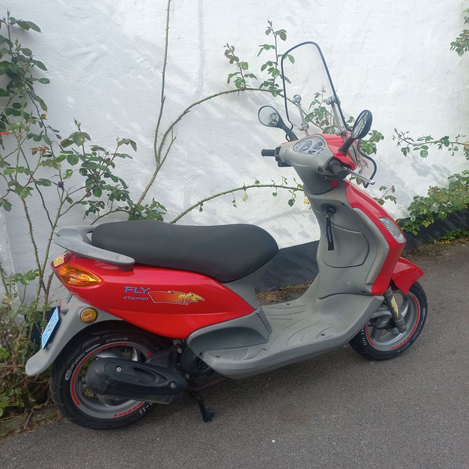 Roller  Piaggio Fly 50 4T 2007 *Lightning McQueen* in Aachen