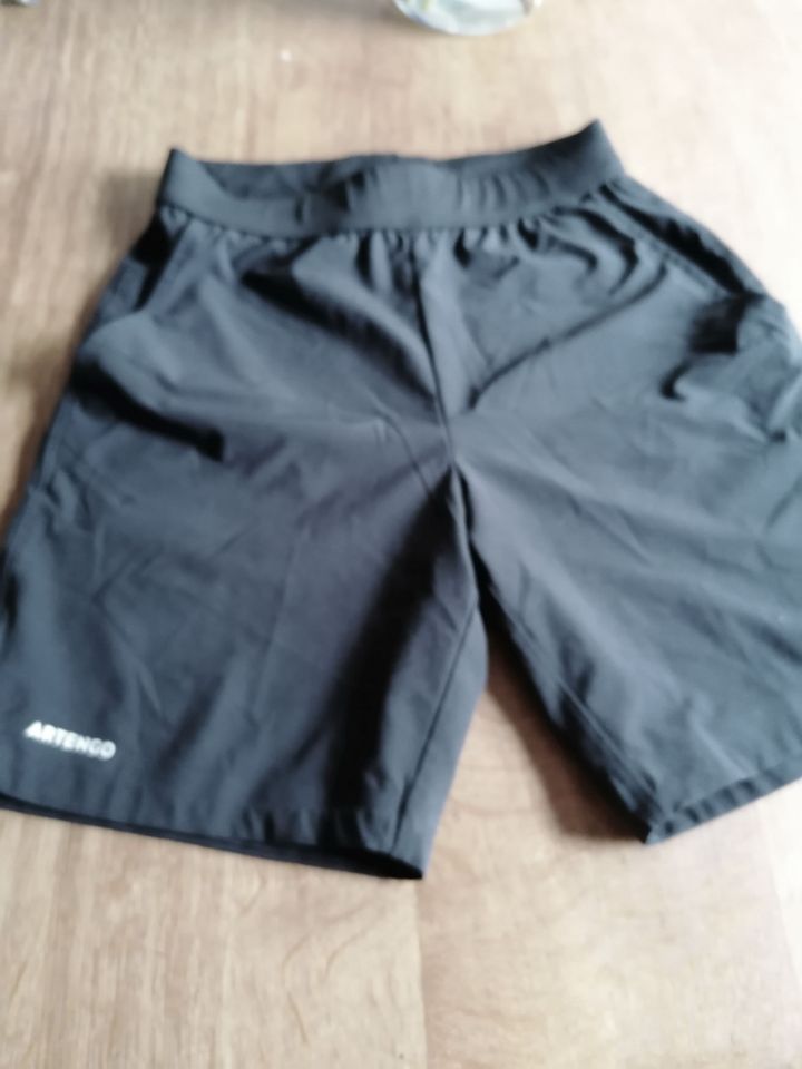 Neue  Dry Soft Pocket Tennisshorts für Teenie gr. 140 schwarz in Arnstorf