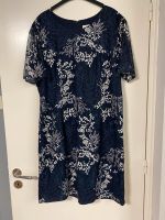 Kleid Dunkelblau mit Spitze elegant Gr 23 / 46 Nordrhein-Westfalen - Weeze Vorschau