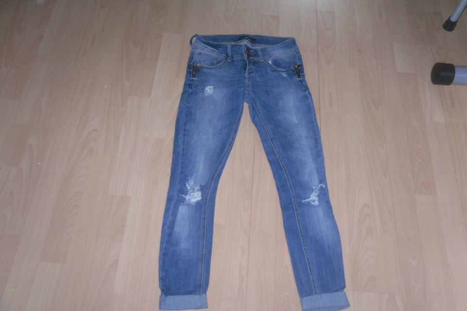 Destroyed Jeans in Wiesbaden