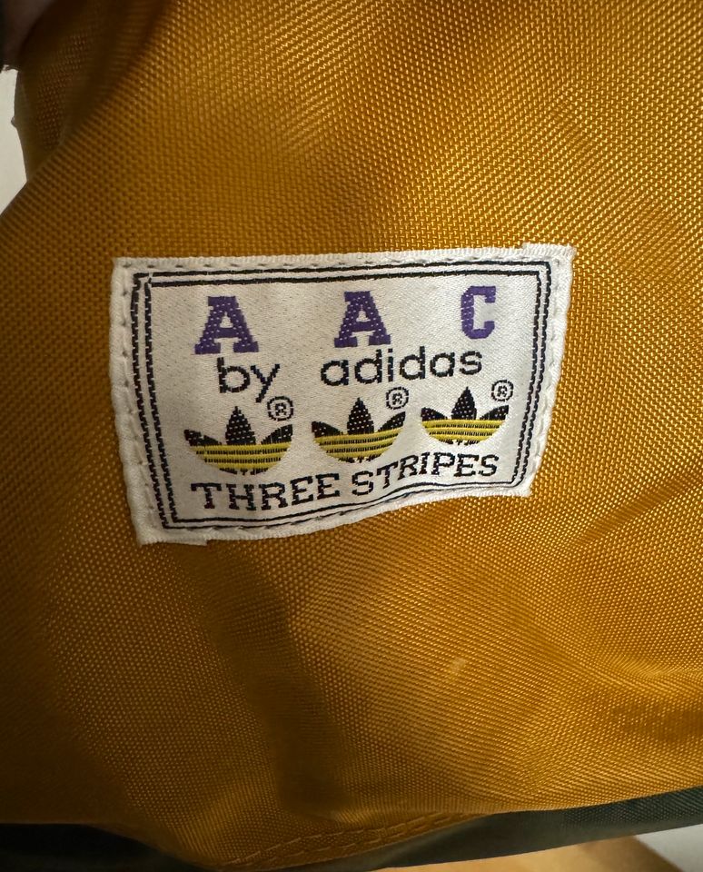 Vintage Adidas Athletic Club Nylon Seesack in Hagen