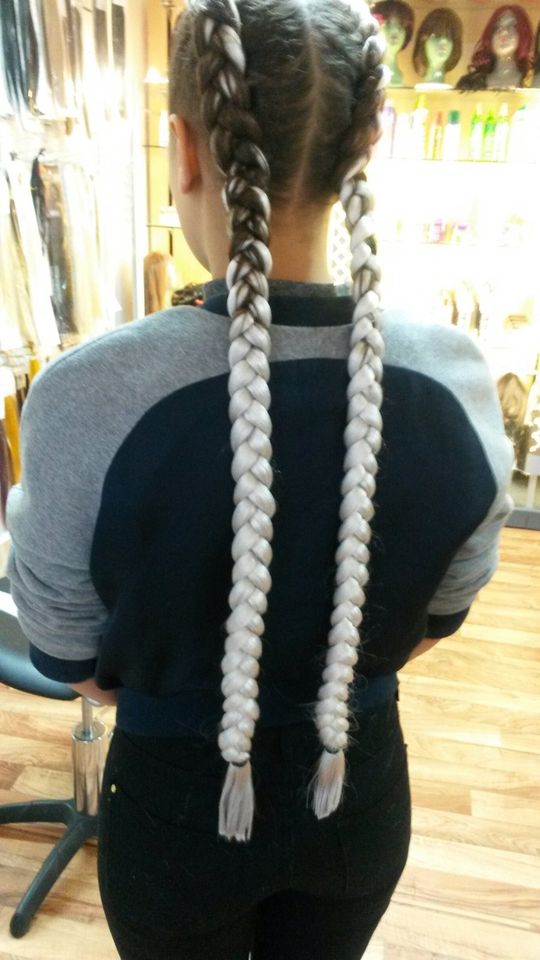 X-Pression Braid, 2 x Pre-stretched 160g, Hot water treatment in Berlin