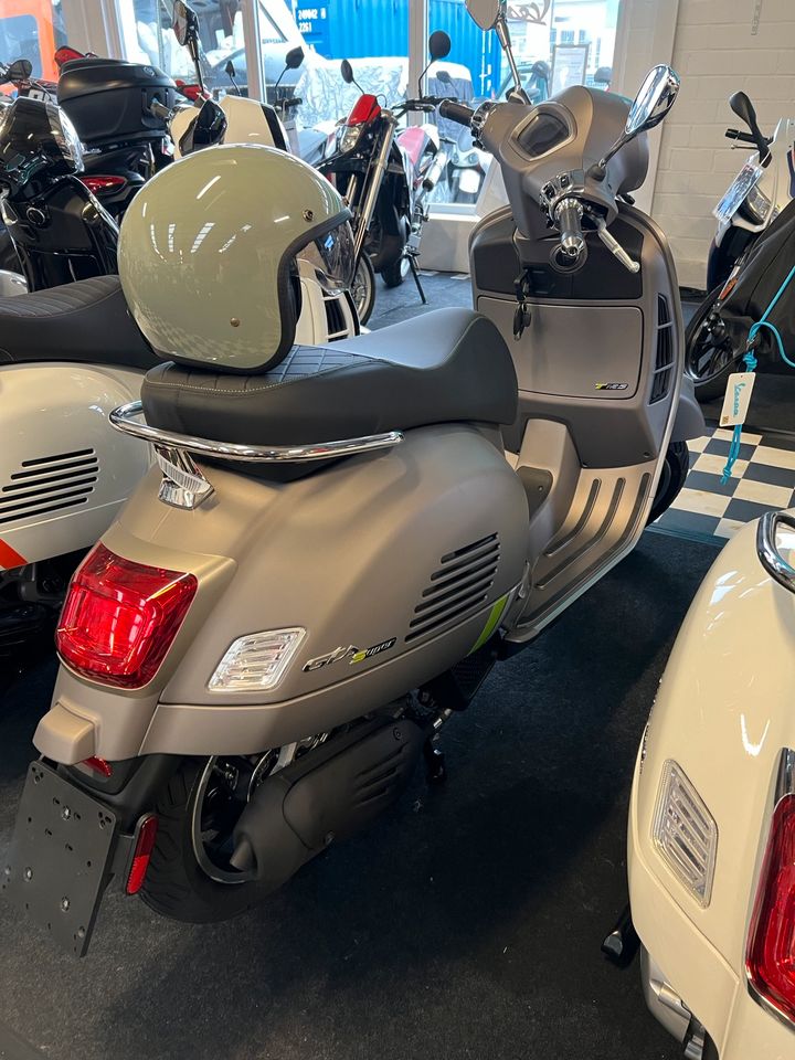 Vespa Gts Supertech E5 Facelift Sale in Leverkusen