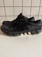 Adidas Turnschuhe bzw Fitnessschuhe Gr 44 1/2 schwarz Baden-Württemberg - Böhmenkirch Vorschau