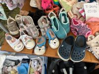 Crocs,Sandalen,Sneaker,Badeschuhe Nordrhein-Westfalen - Waltrop Vorschau