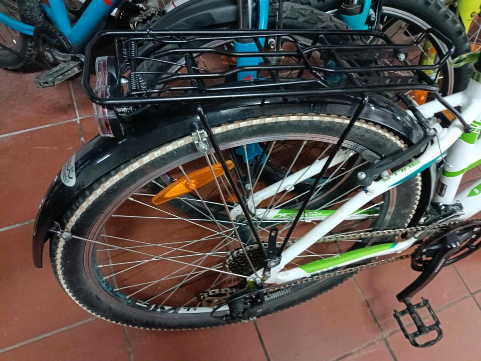 26 Zoll Bulls Fahrrad. 21 Gänge. 41 size. Nabendinamo in Freiburg im Breisgau