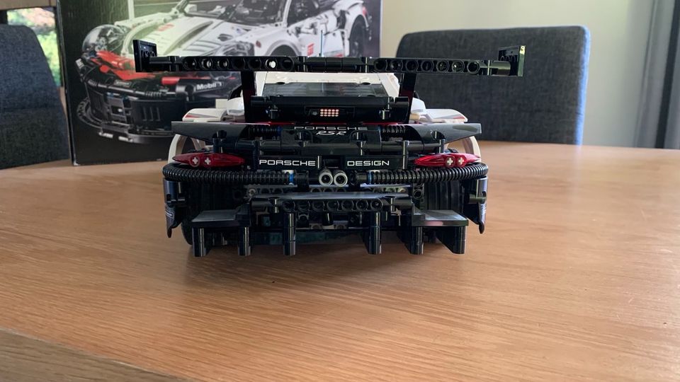 Lego Porsche 911 RSR (Model 42096) in Braunschweig