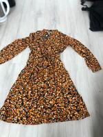 Neu 100% Viskose Kleid Gr. XS-S Hessen - Gießen Vorschau