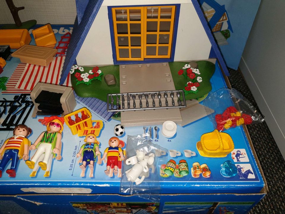 Playmobil 3230 Ferienhaus vollständig mit Karton in Oldenburg