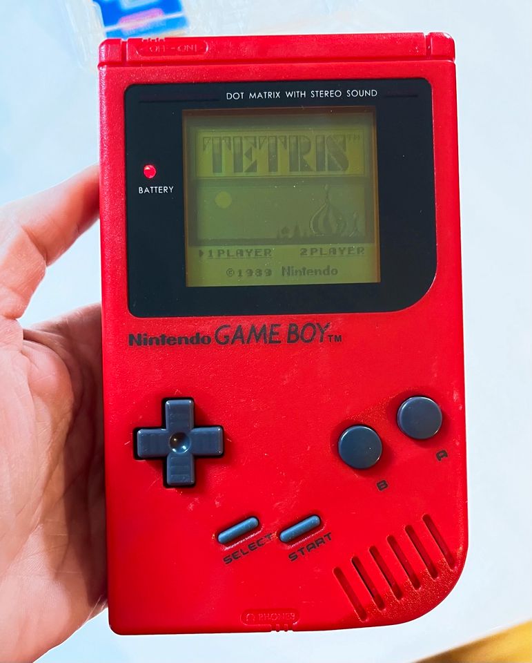 Original Nintendo Game Boy Classic - Play it Loud Rot OVP Gameboy in Essen-West