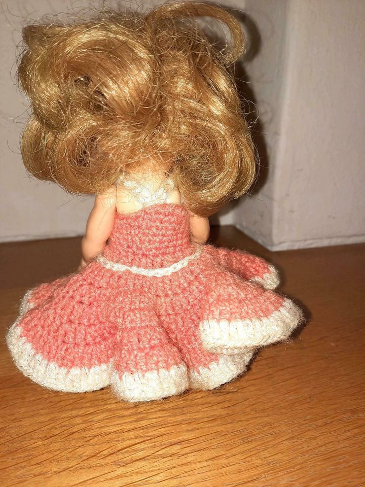 Kleine Puppe„Susi”,16 cm,mit Kleid beweglich,70er Jahre-gebraucht in Wallersdorf