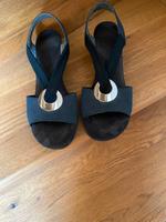 Schöne Sandalen von Rieker Wildleder Größe 40 Hessen - Selters Vorschau