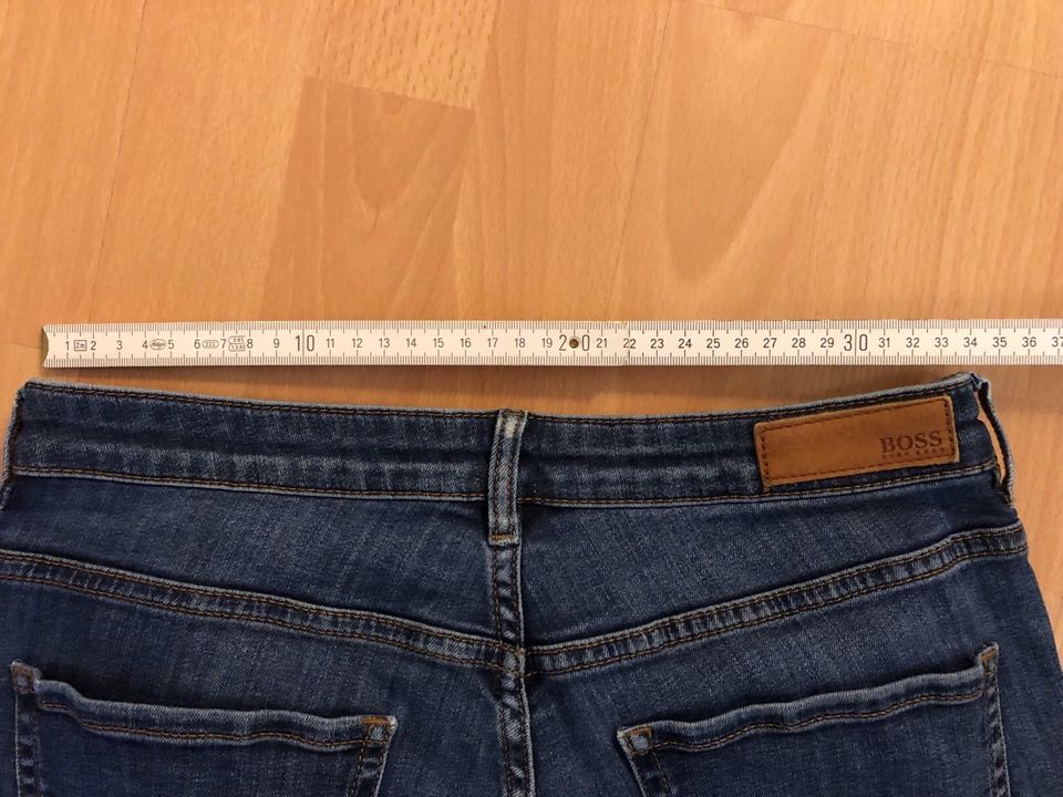 Jeans für Damen (28/32) von Hugo Boss in Stuttgart