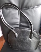 Schultertasche schwarz Reißverschluss abgerundete Form Hessen - Dreieich Vorschau