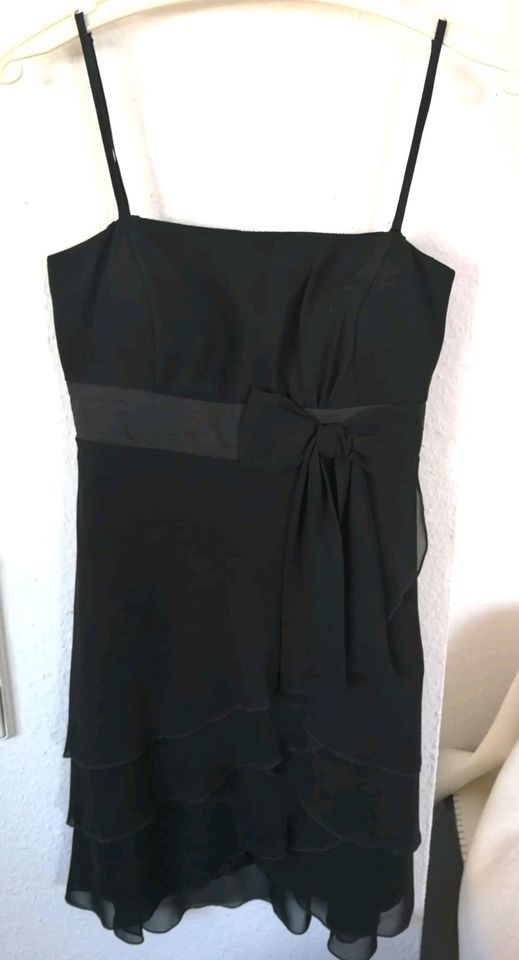 Cocktailkleid Größe 34 in Schönaich