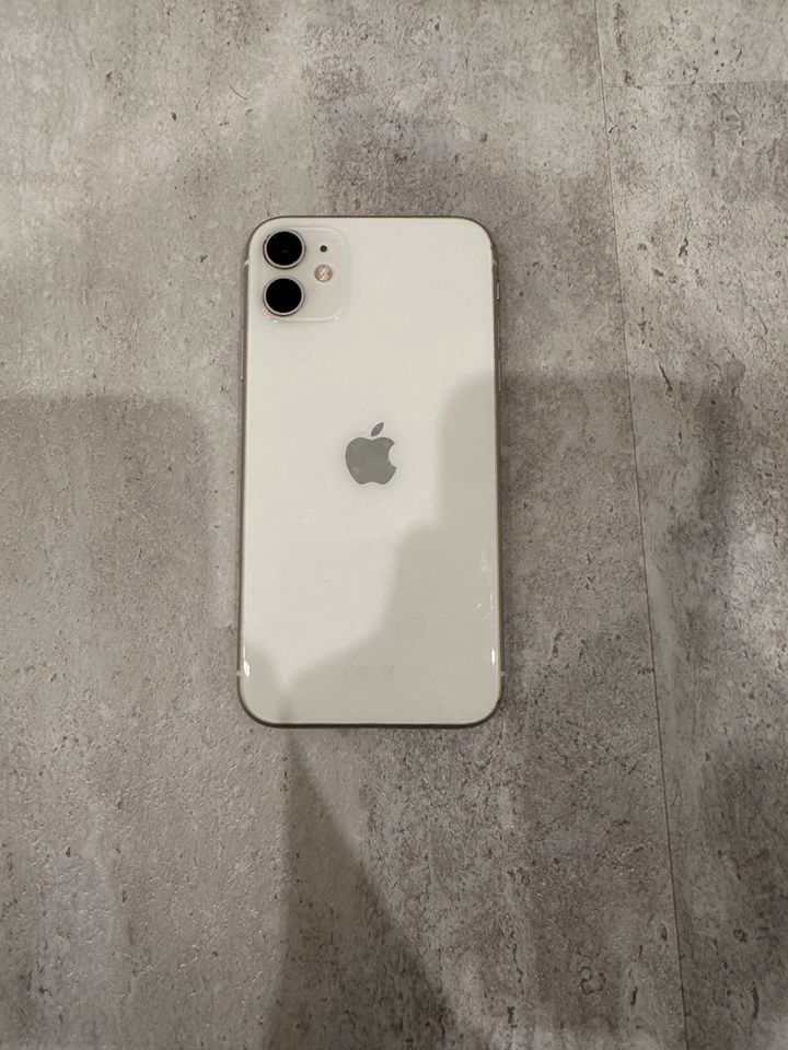 iPhone 11 mit 64GB guter Zustand in Villingen-Schwenningen