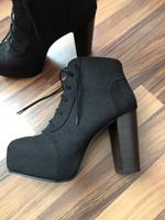 Schnür Schuhe Stiefel mit Absatz High Heels 11cm Essen - Essen-Katernberg Vorschau