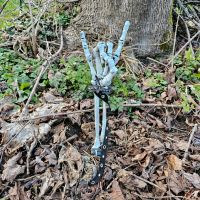 Halloween Hard 'n' Heavy Skelett Arm Gartenstecker Hessen - Schmitten Vorschau