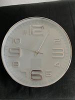 Neu, Wanduhr, Uhr, silber weiss, Zahlen Bochum - Bochum-Wattenscheid Vorschau