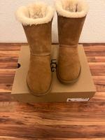 UGG Boots mit Schleife Baden-Württemberg - Mannheim Vorschau