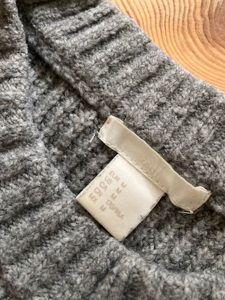 Dicker Strickpullover 5% Wolle in Berlin