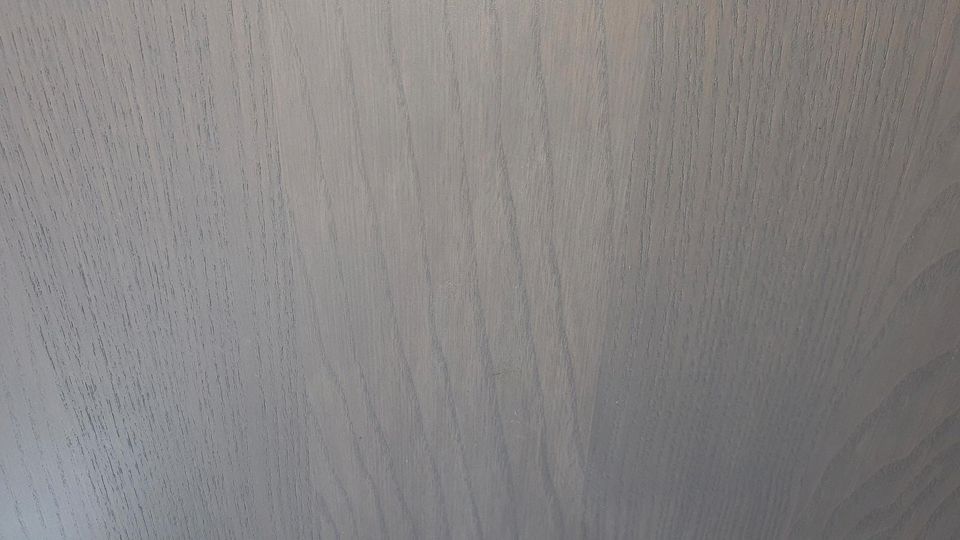 Ikea bekant Schreibtisch 140x60 grau/braun weißes Gestell in Fürth